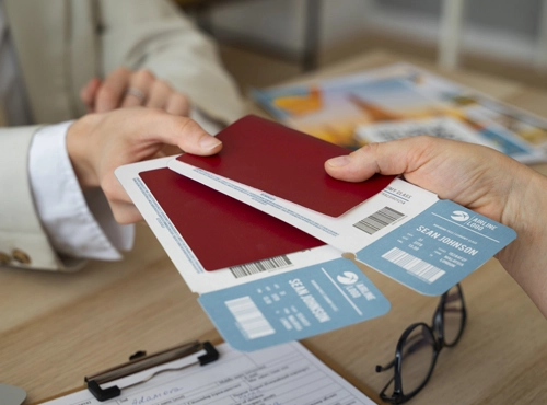 Marari taxi for flight ticket booking assistance